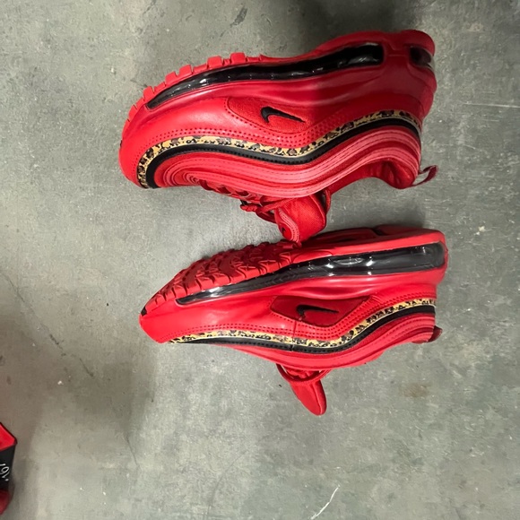 Nike airmax varsity red with cheetah lining 2019 size 6.5 womans - Picture 4 of 8